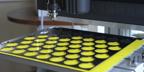 Cutting-out template with Ecocut rotary engraving material