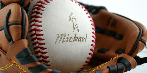 Leather engraving : baseball