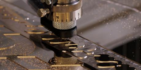 Engrave large letters and logo with ISx000